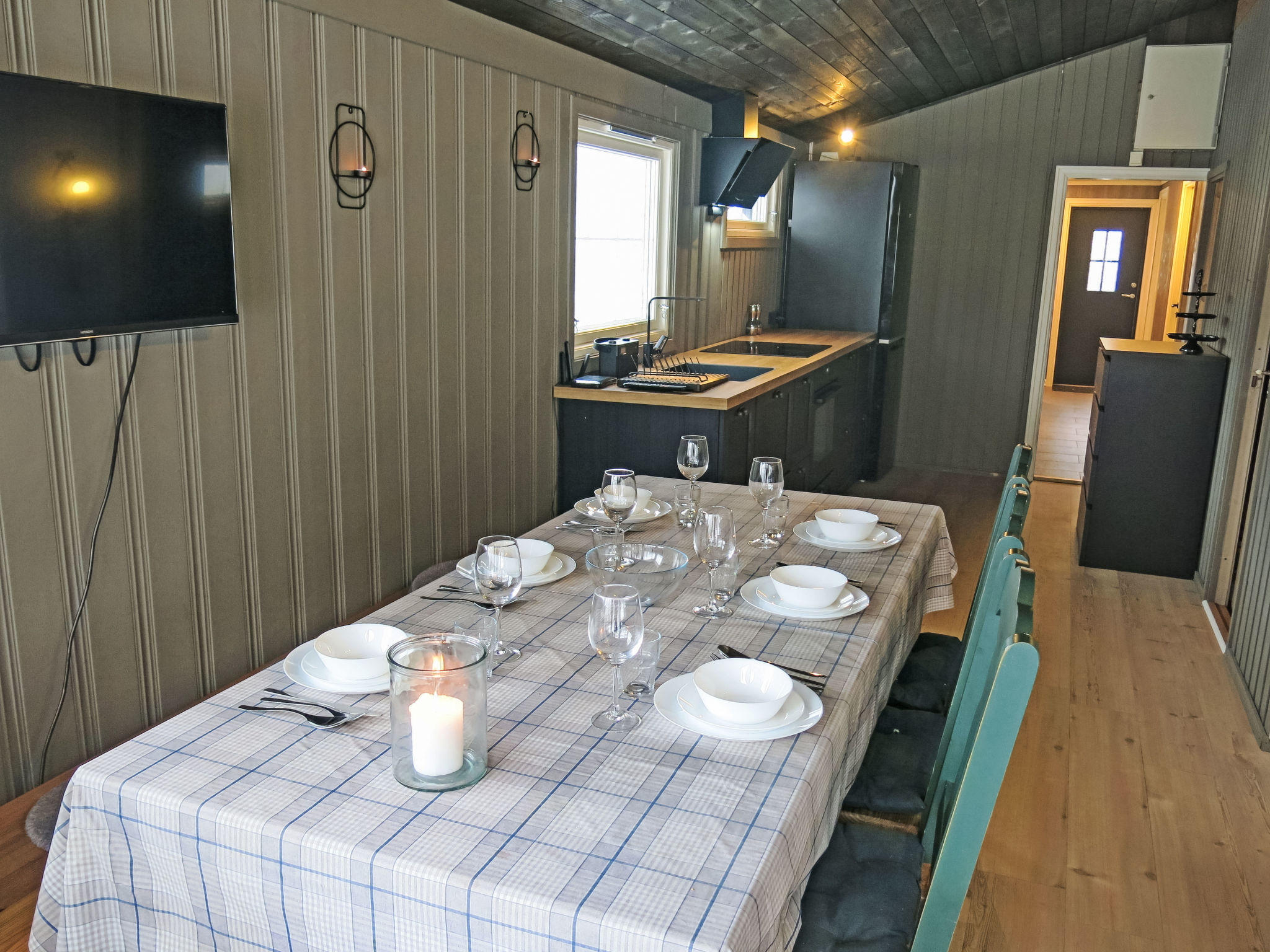 Green holiday home in the mountains in Ljosland