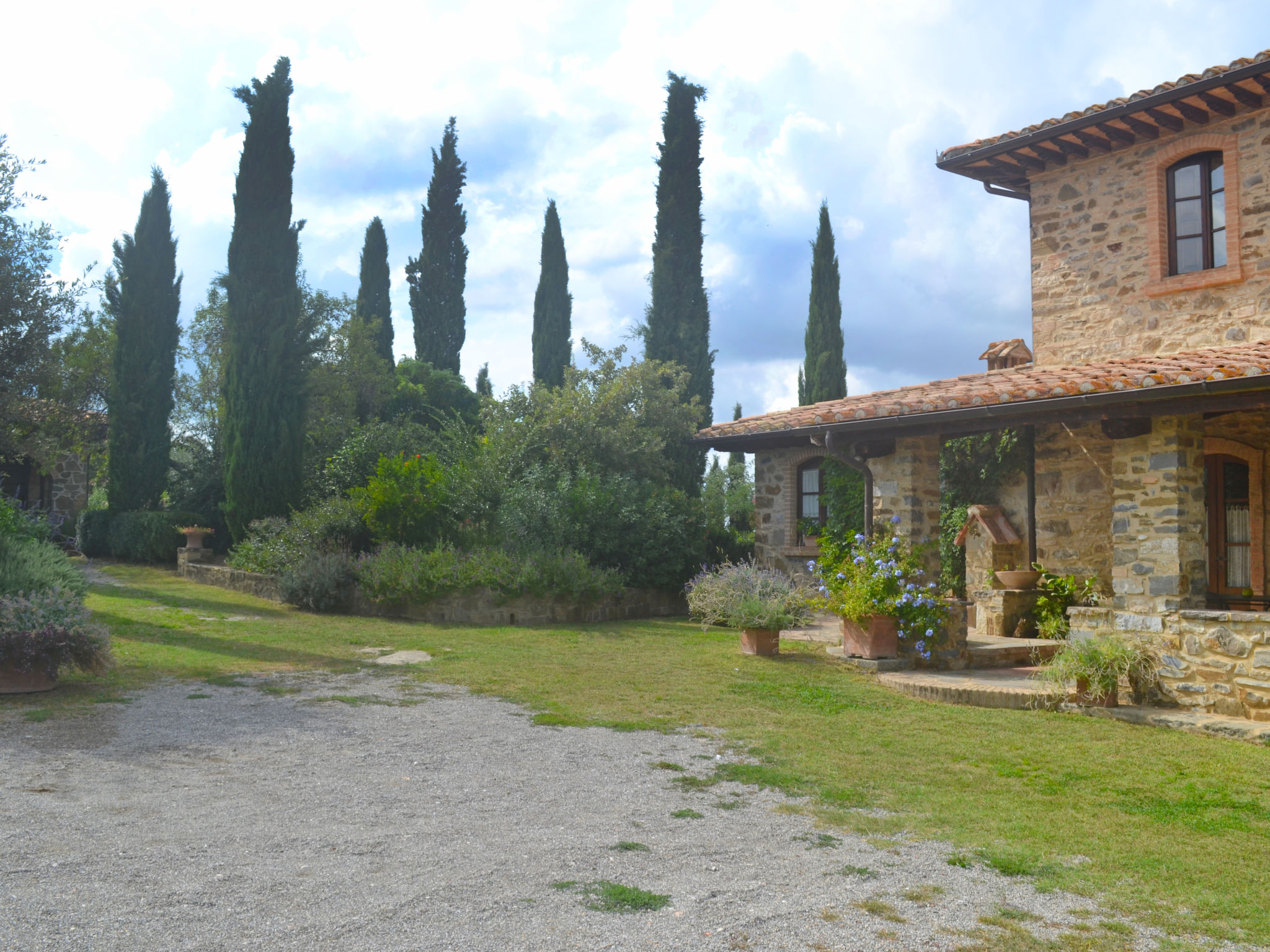 Holiday home surrounded by greenery for 16 people.